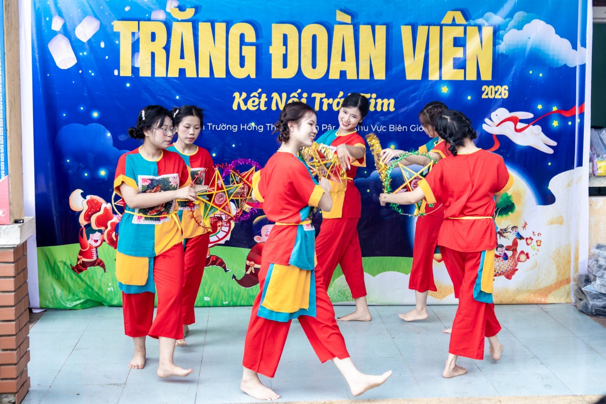 Trăng đoàn viên - Kết nối trái tim - Lan tỏa yêu thương nơi biên giới A Lưới
