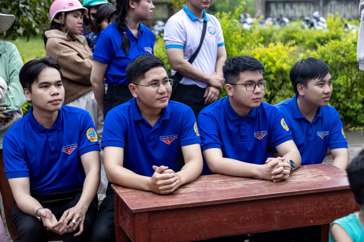 Trăng đoàn viên - Kết nối trái tim - Lan tỏa yêu thương nơi biên giới A Lưới