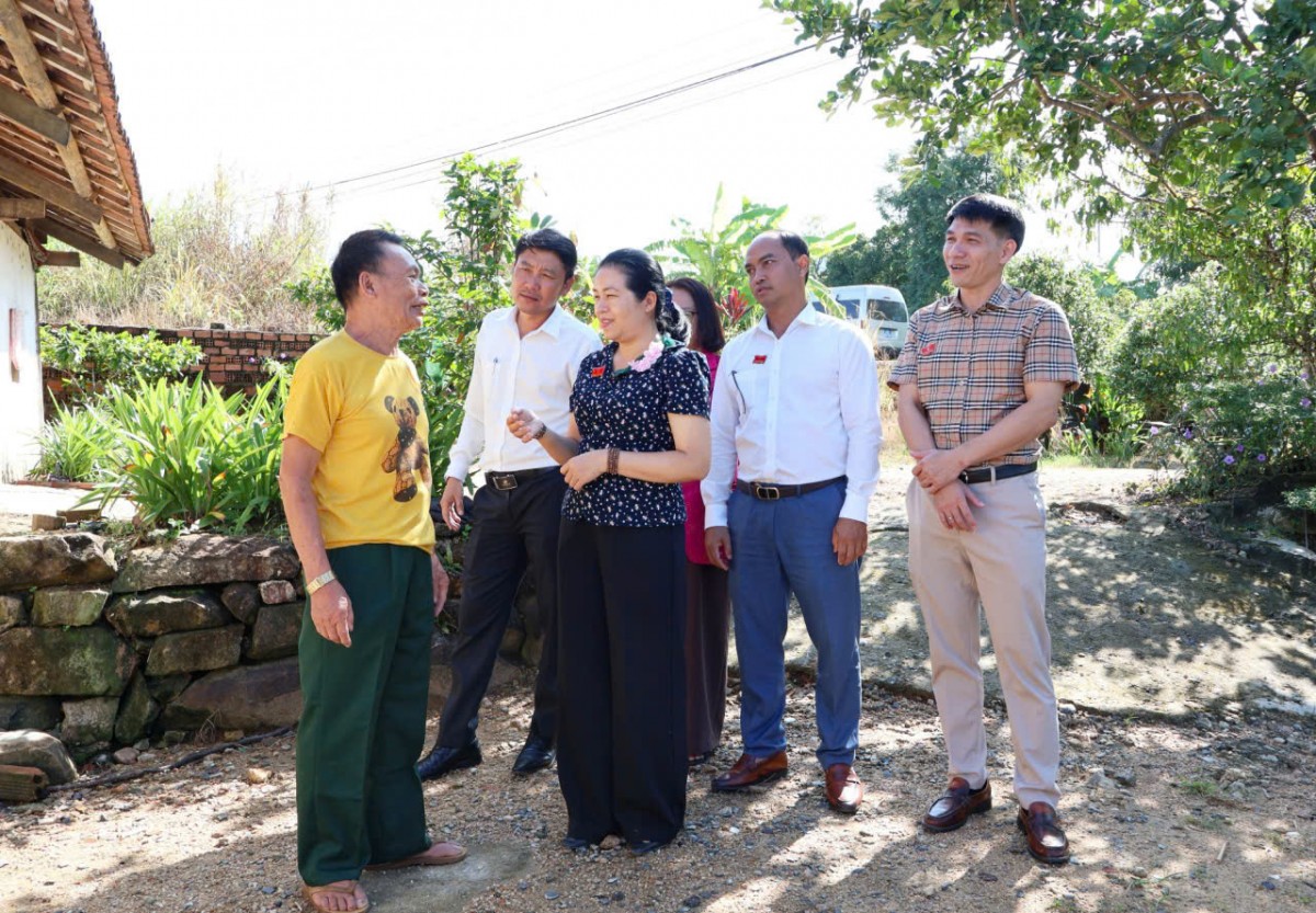 Đoàn giám sát giảm nghèo vùng đồng bào các dân tộc thiểu số tại xã Cư Prao tỉnh Đắk Lắk