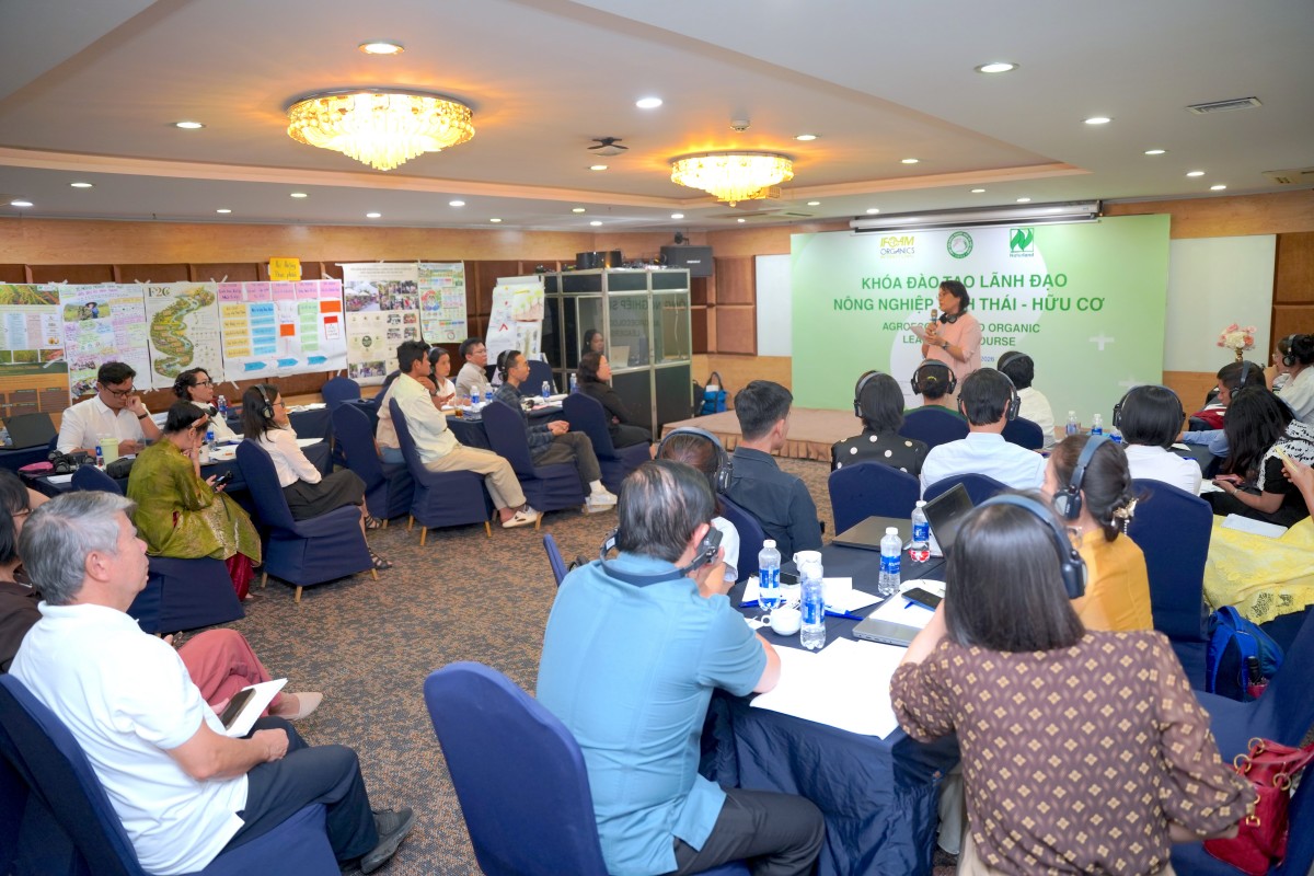 Toàn cảnh lễ bế mạc Khóa tập huấn Lãnh đạo Nông nghiệp Sinh thái và Hữu cơ năm 2026, diễn ra ngày 30/9 tại Hà Nội.