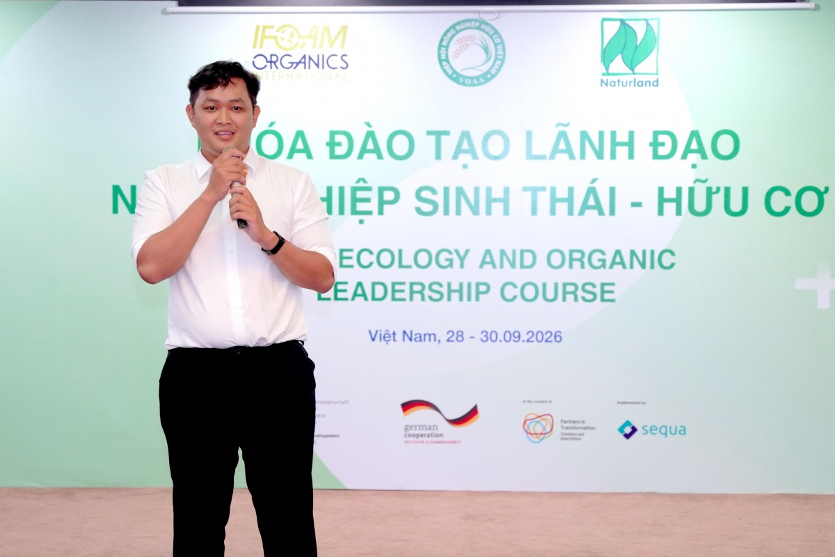 Nguyễn Trương Quang Huy, học viên trẻ nhất lớp, chia sẻ niềm tin và quyết tâm bắt đầu chuyển đổi nông nghiệp từ những thay đổi nhỏ trong tư duy, hành động hằng ngày.