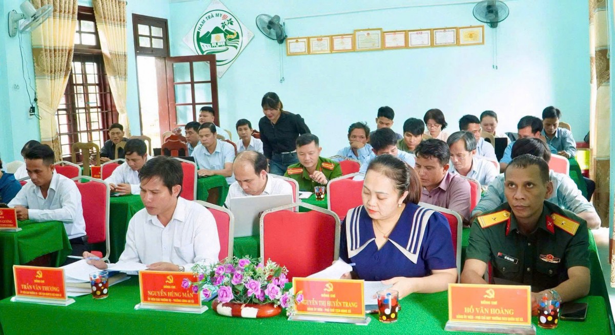 Cấp ủy, chính quyền xã Trà Vân chú trọng kiện toàn bộ máy, nâng cao năng lực điều hành nhằm đáp ứng yêu cầu phát triển trong giai đoạn mới.