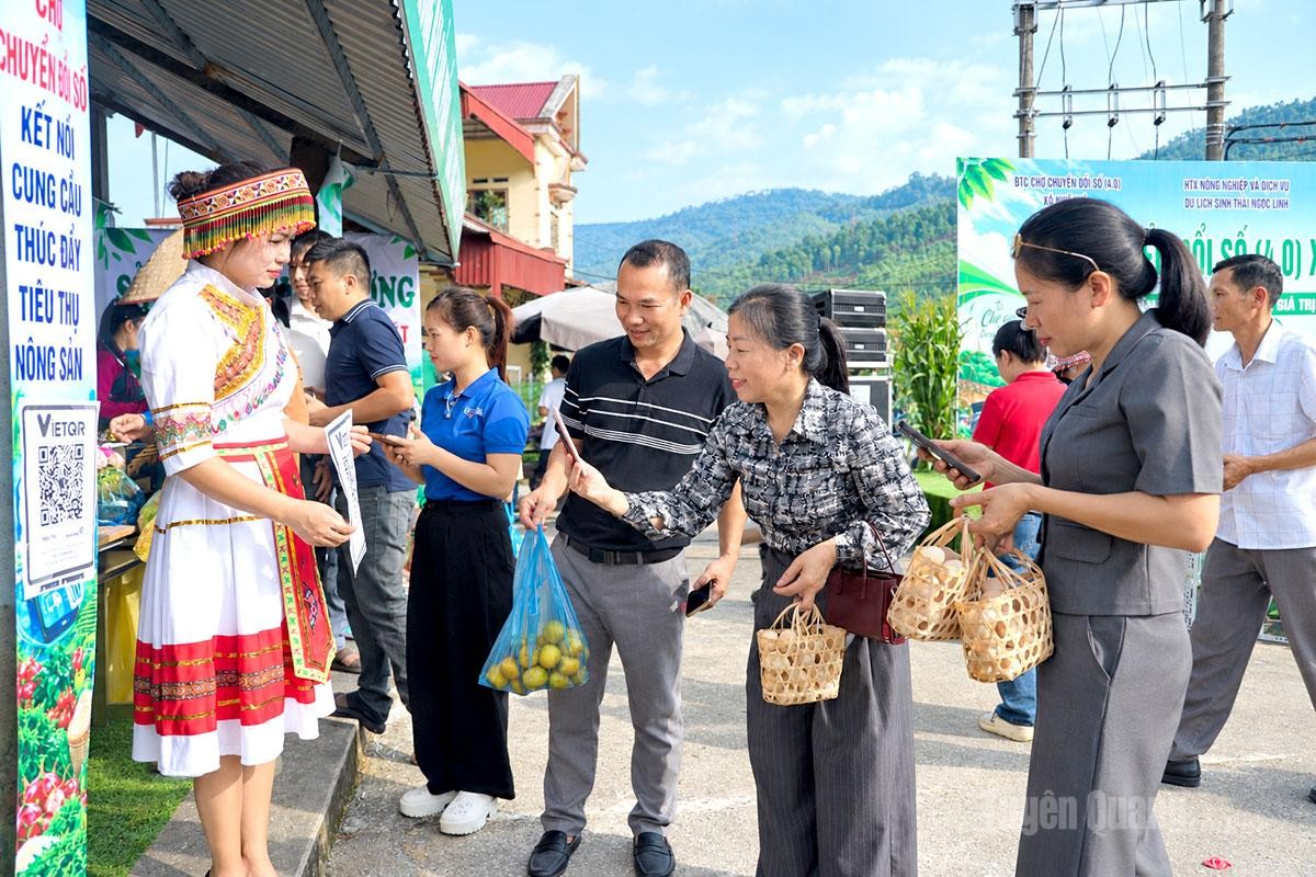 Xã Nhữ Khê đưa chợ truyền thống lên môi trường số, mở rộng kênh tiêu thụ nông sản