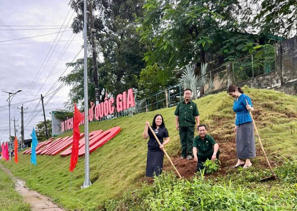 Khi ý Đảng hòa cùng lòng dân kiến tạo nông thôn xanh