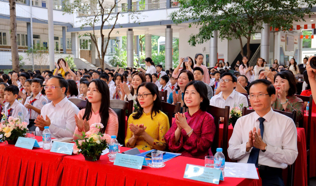 Từ chiếc mũ rơm đến AI: Hành trình học tập không ngừng ở Phường Cầu Giấy - Thành phố Hà Nội