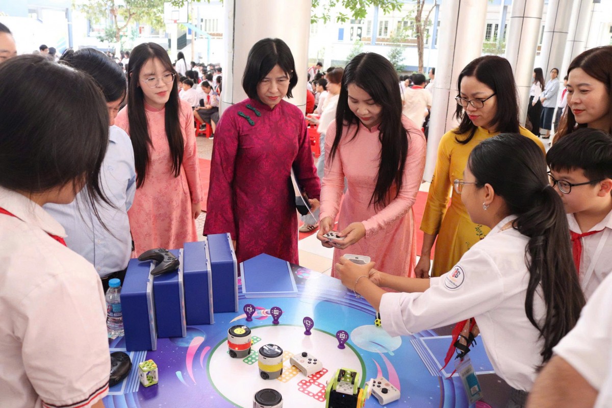Từ chiếc mũ rơm đến AI: Hành trình học tập không ngừng ở Phường Cầu Giấy - Thành phố Hà Nội