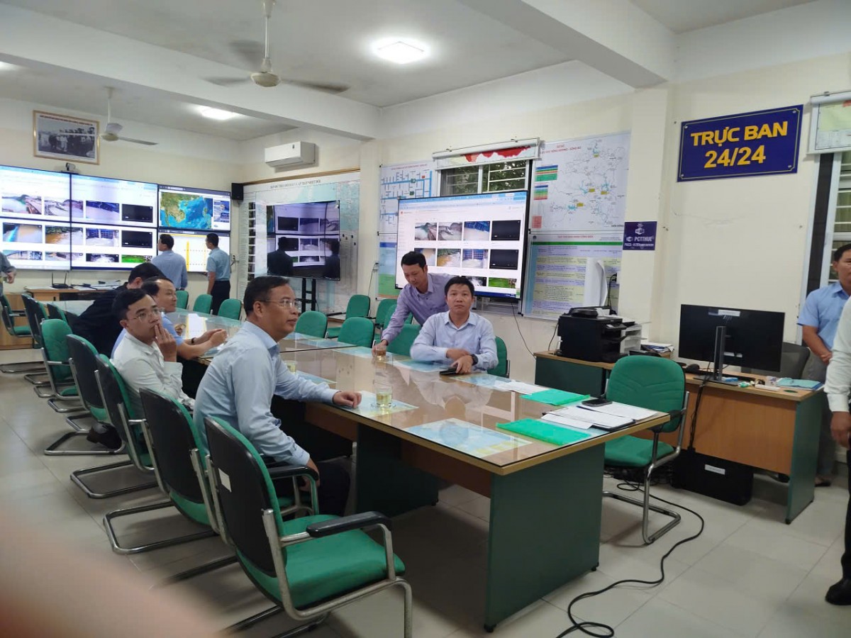 Huế mưa lớn cực đoan - Chủ động ứng phó mưa lũ, bảo vệ an toàn tính mạng người dân