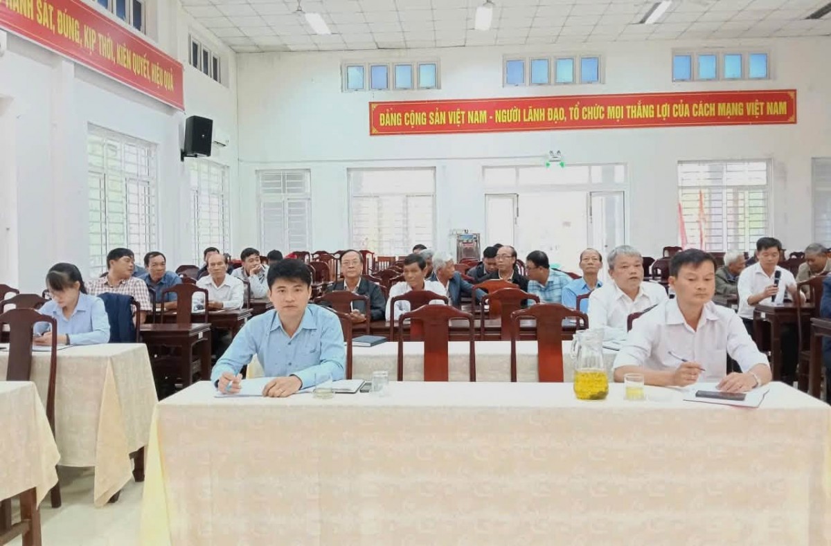 Hội nghị phường Dương Nỗ về hoàn thiện hồ sơ địa chính, xây dựng cơ sở dữ liệu đất đai và thúc đẩy chuyển đổi số.