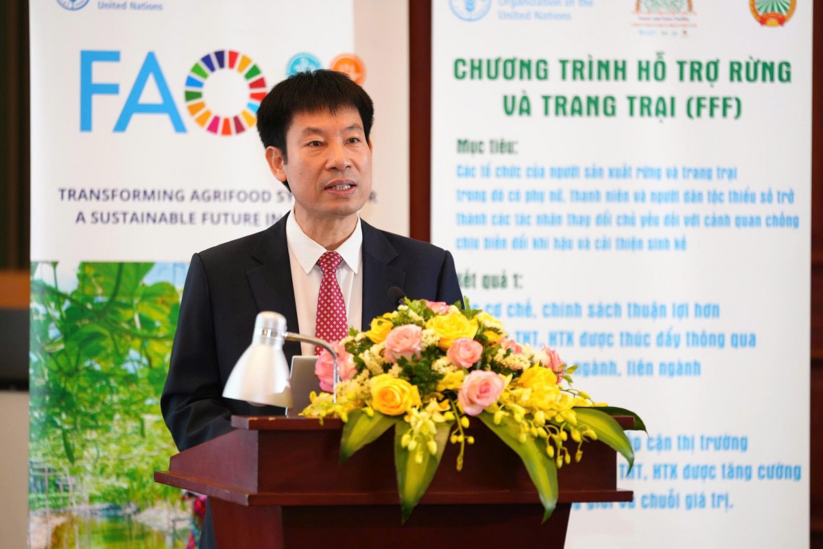 Ông Nguyễn Xuân Định, Phó Chủ tịch Trung ương Hội Nông dân Việt Nam, phát biểu khai mạc hội thảo.