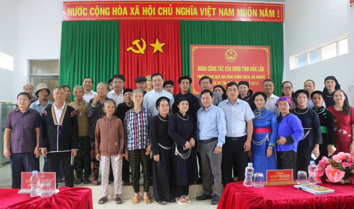 Chủ tịch UBND tỉnh Đắk Lắk chỉ đạo tháo gỡ khó khăn, để thúc đẩy phát triển xã Ea Ly
