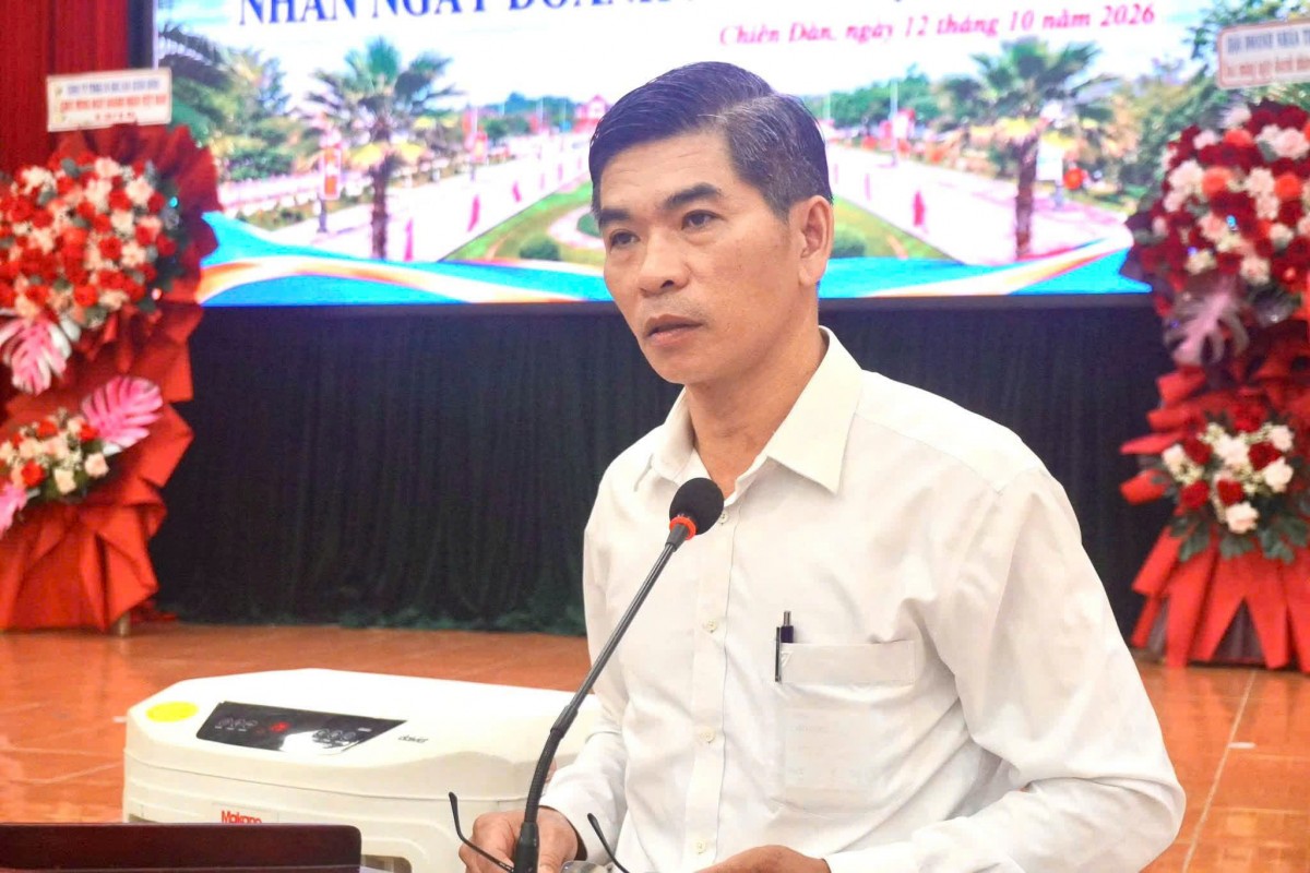 Ông Lê Văn Ninh, Phó Bí thư Đảng ủy, Chủ tịch UBND xã Chiên Đàn phát biểu tại buổi gặp mặt.