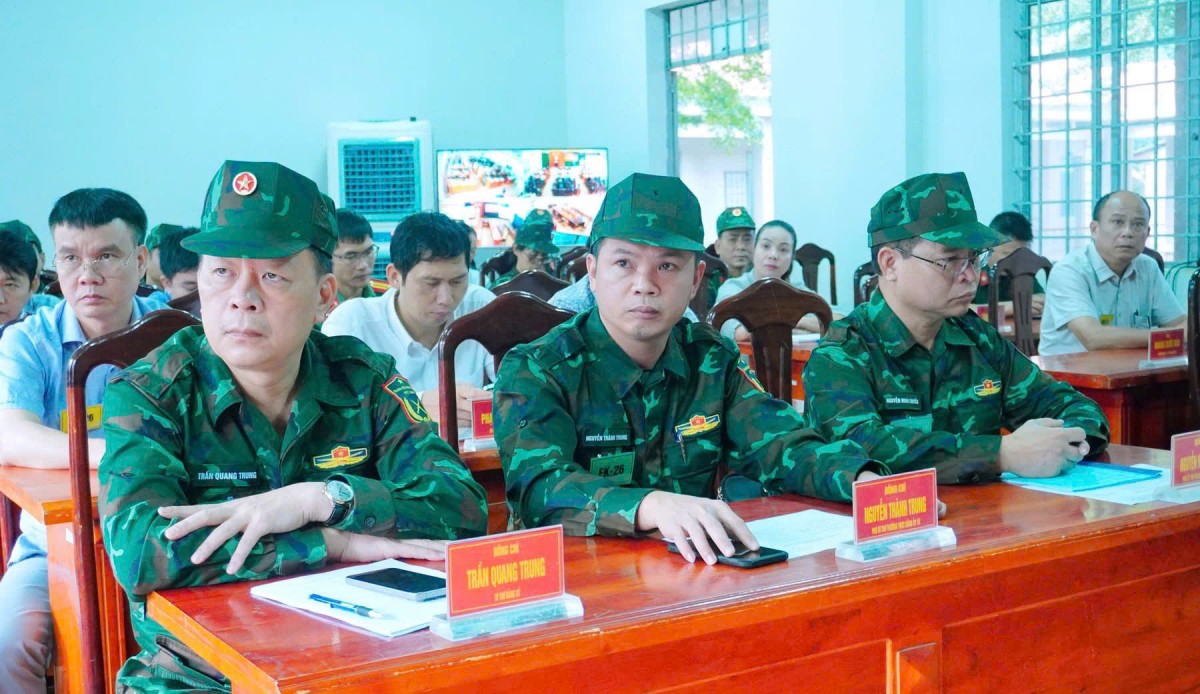 Khai mạc diễn tập chiến đấu trong khu vực nâng cao năng lực phòng thủ xã Ea Kar năm 2026