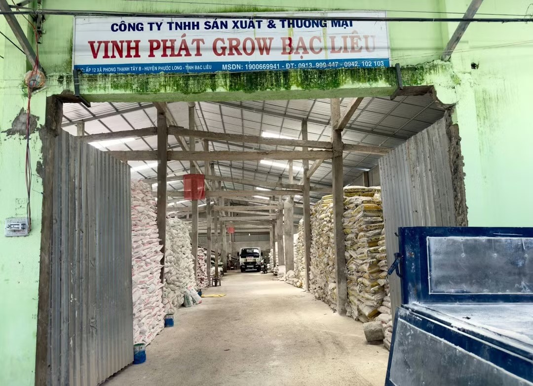 Cà Mau: Triệt phá cơ sở sản xuất phân bón giả quy mô lớn