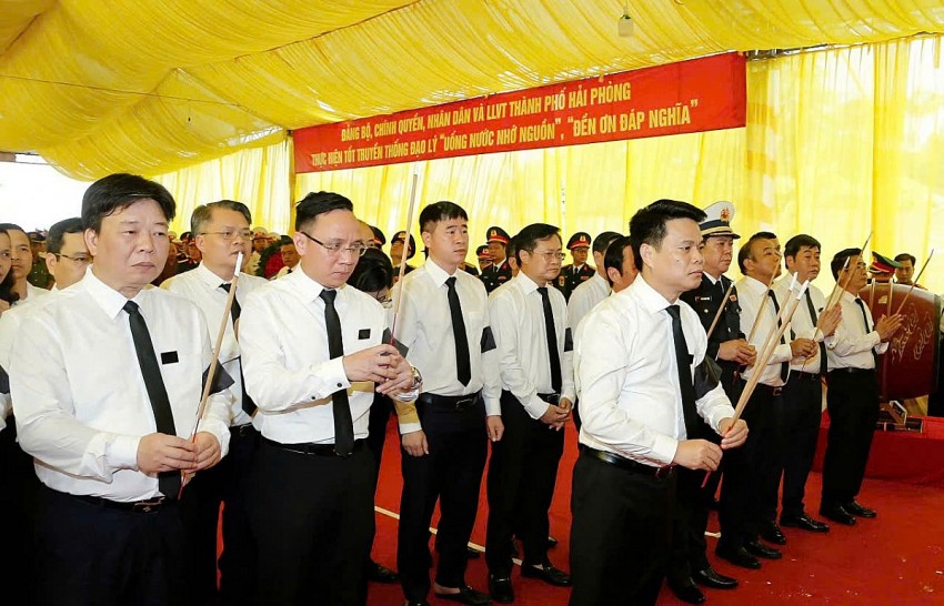 Hải Phòng trọng thể Lễ viếng, truy điệu và an táng 56 hài cốt liệt sĩ, đồng bào hy sinh tại Mả Chìa