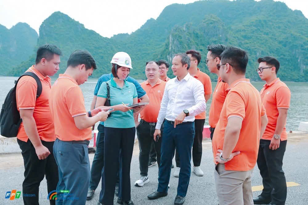 Nghiệm thu dịch vụ viễn thông vệ tinh quỹ đạo thầm thấp. Nguồn FPT
