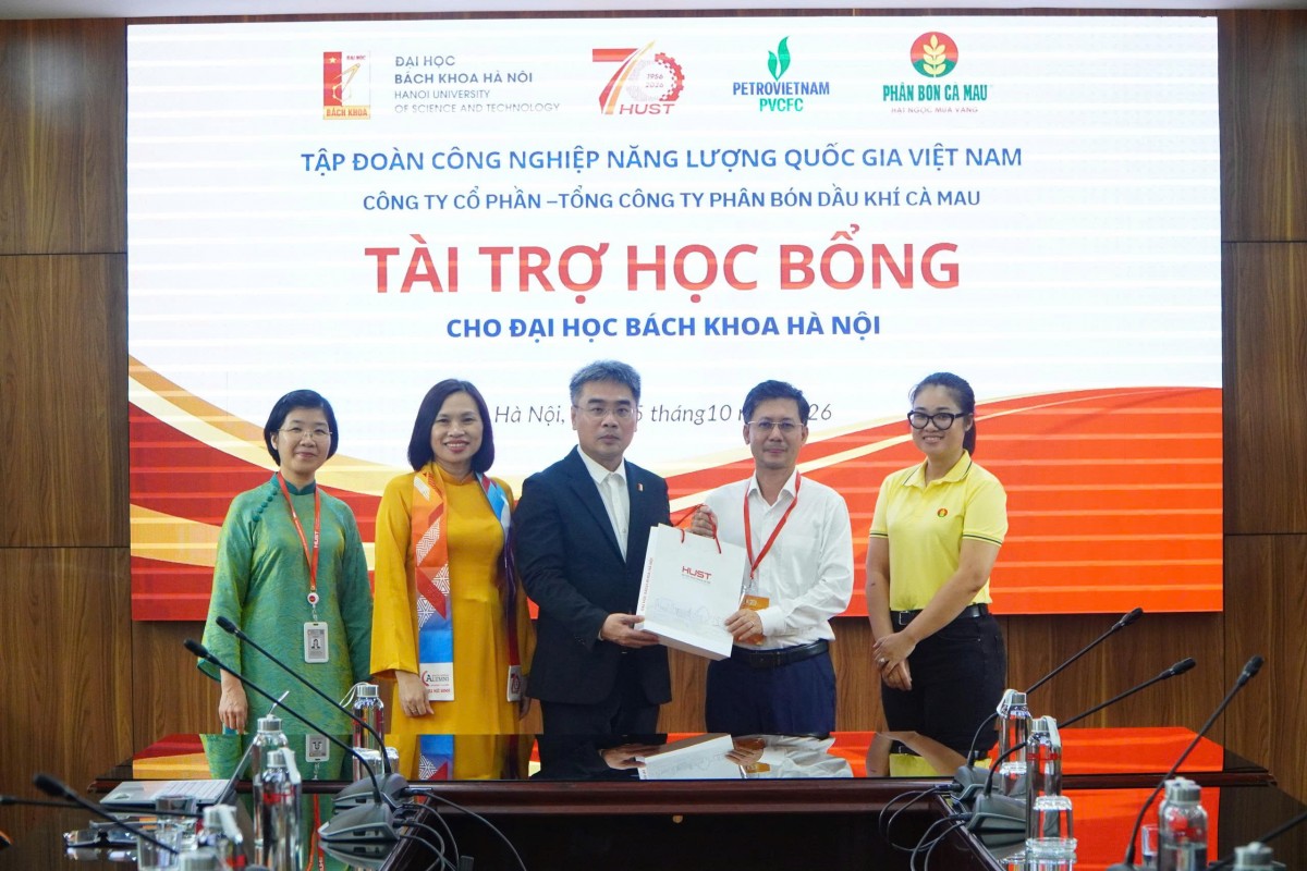 “Hạt ngọc mùa vàng” đến với sinh viên Đại học Bách khoa Nà Nội