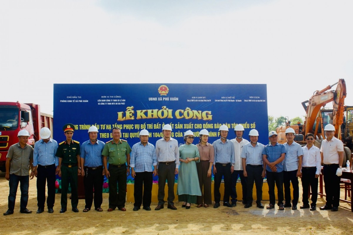 Xã Phú Xuân tổ chức Lễ khởi công Dự án bố trí đất ở, đất sản xuất cho đồng bào dân tộc thiểu số