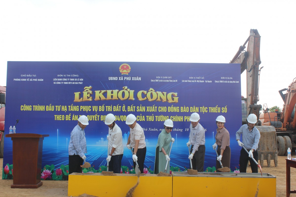 Xã Phú Xuân tổ chức Lễ khởi công Dự án bố trí đất ở, đất sản xuất cho đồng bào dân tộc thiểu số