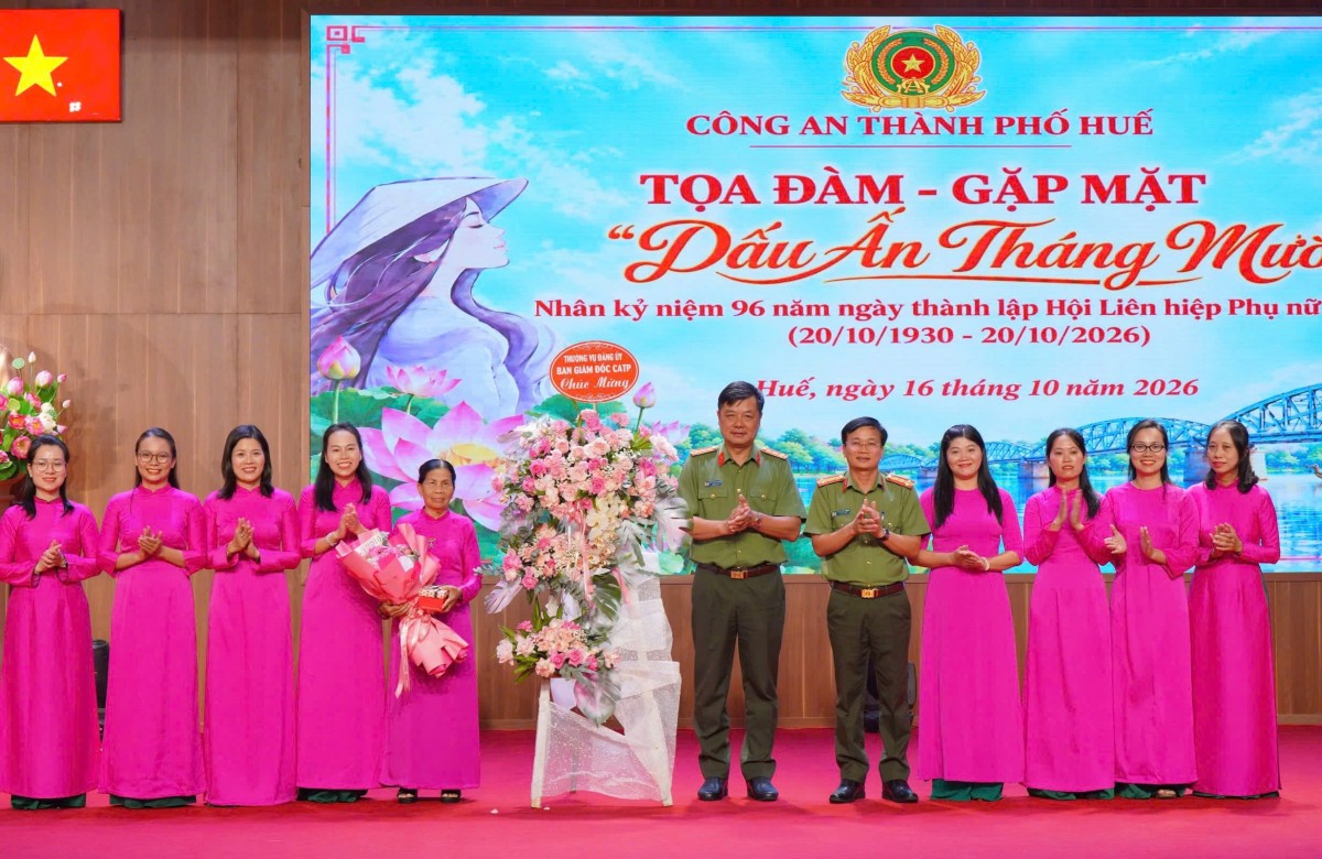 phụ nữ Công an thành phố Huế