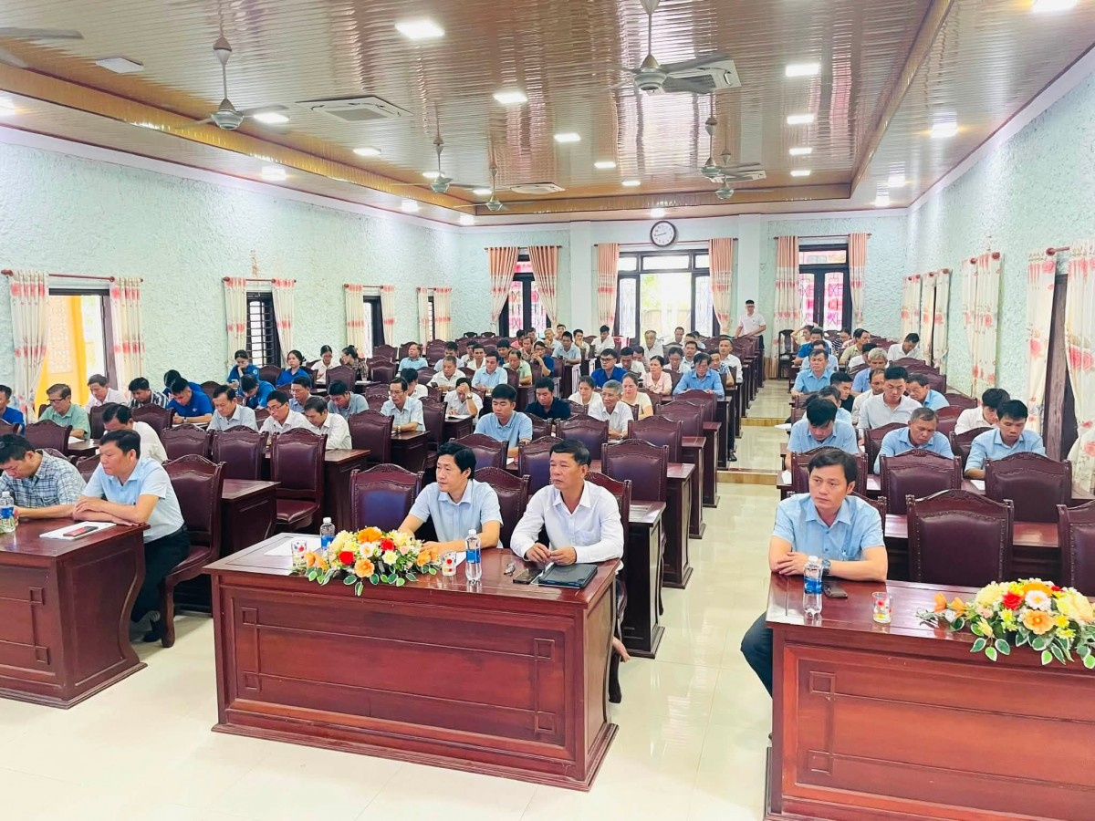 Hội nghị hướng dẫn rà soát hộ nghèo theo chuẩn nghèo đa chiều tại thành phố Huế.