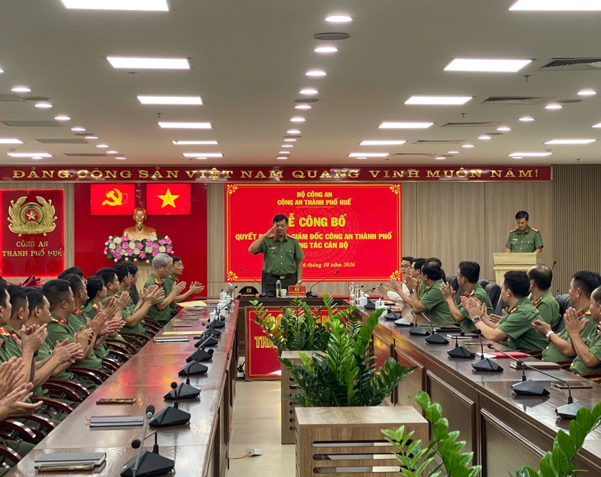 Công an thành phố Huế công bố quyết định bổ nhiệm Trưởng phòng Phòng Hậu cần.