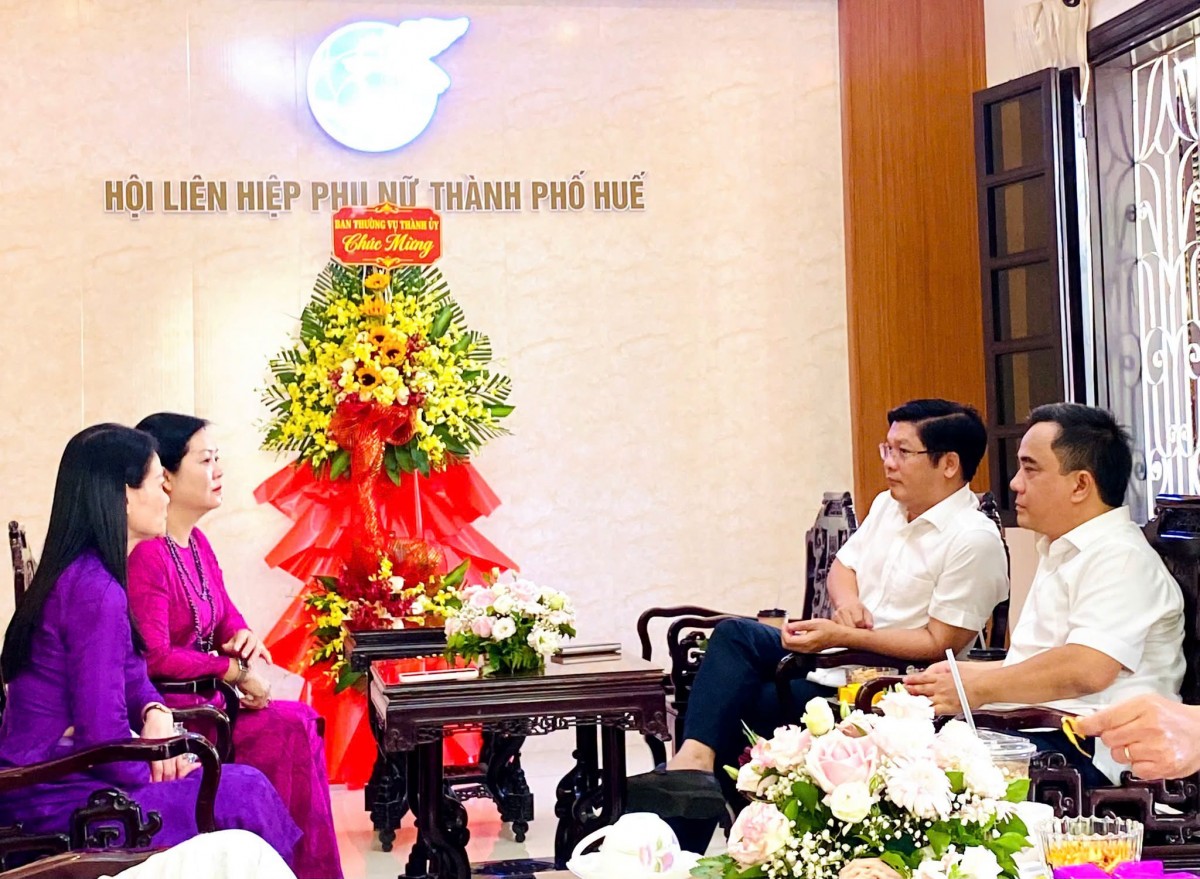 Phụ nữ Huế phát huy truyền thống, đoàn kết xây dựng thành phố phát triển bền vững