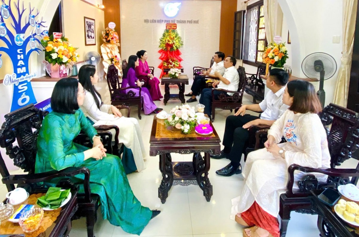 Phụ nữ Huế phát huy truyền thống, đoàn kết xây dựng thành phố phát triển bền vững