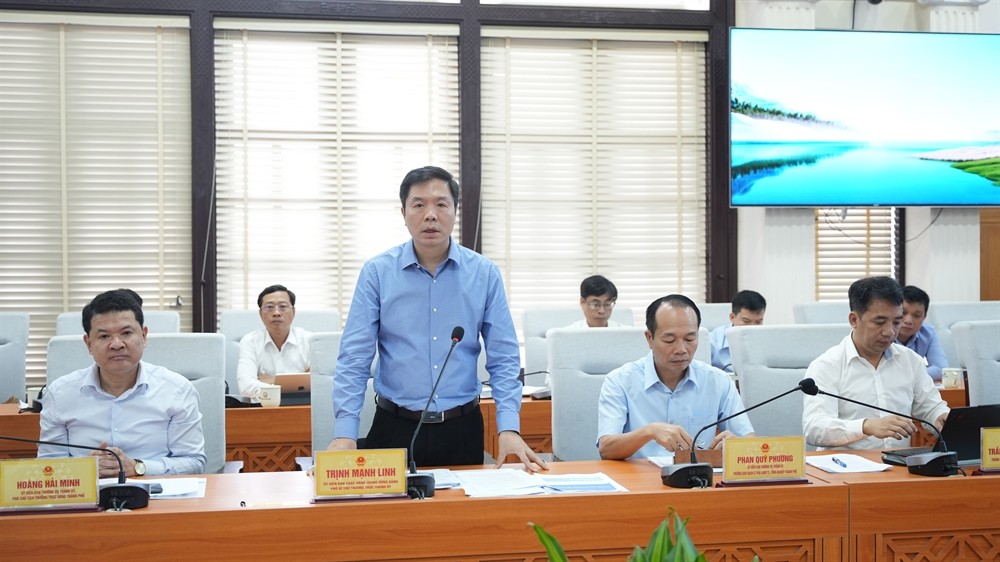 Cảng hàng không quốc tế Phú Bài, chuyển đổi số, nâng cao chất lượng dịch vụ và kết nối giao thông đô thị Huế.