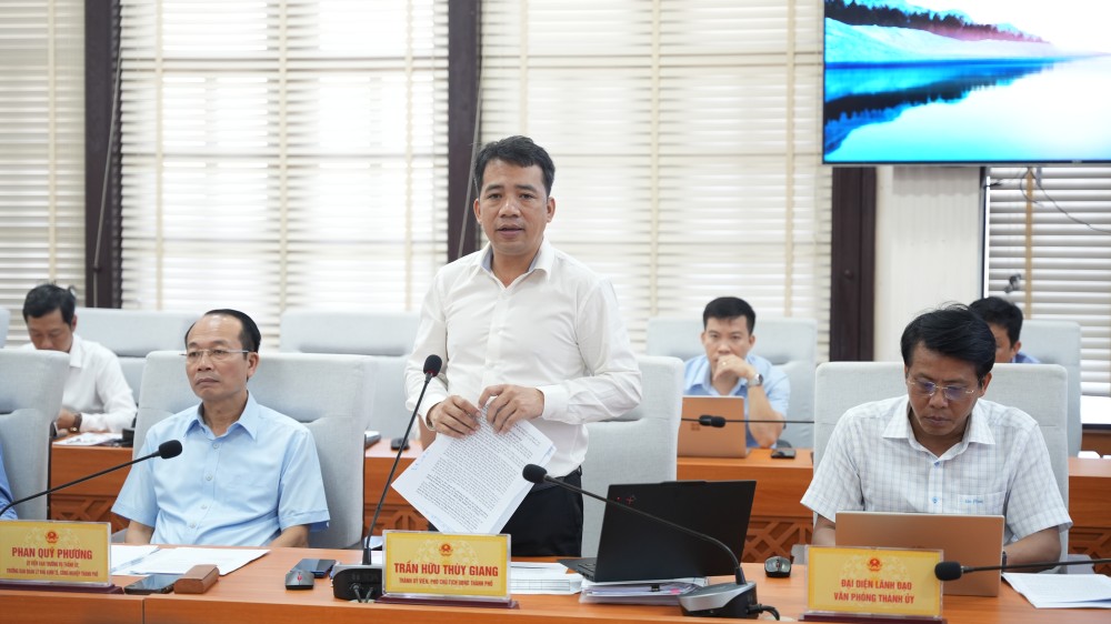 Cảng hàng không quốc tế Phú Bài, chuyển đổi số, nâng cao chất lượng dịch vụ và kết nối giao thông đô thị Huế.