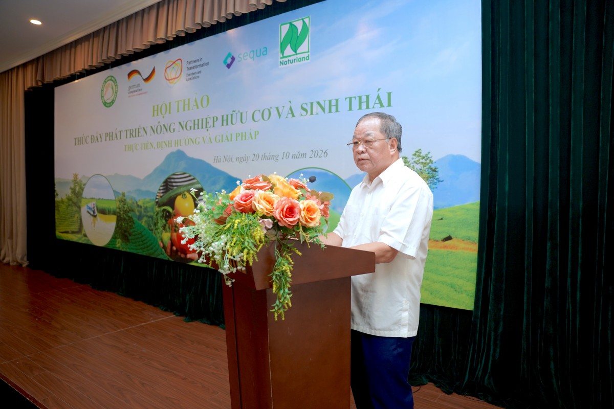 Phát biểu kết luận hội thảo, TSKH. Hà Phúc Mịch nhấn mạnh yêu cầu tháo gỡ điểm nghẽn về vật tư đầu vào và đào tạo nguồn nhân lực cho nông nghiệp hữu cơ.
