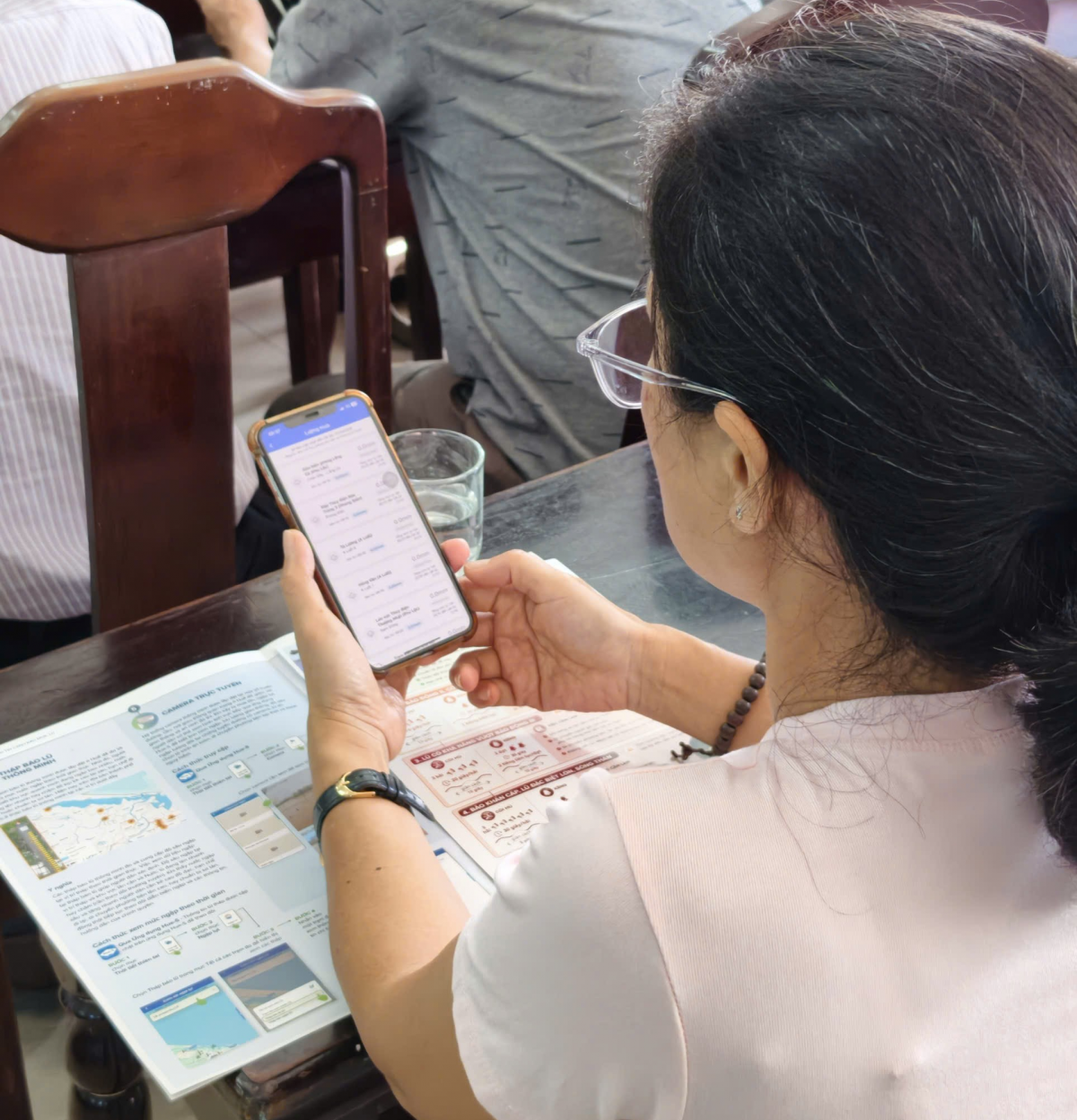 Tập huấn phòng, chống thiên tai, hướng dẫn tiếp cận thông tin cảnh báo mưa lũ tại Huế.