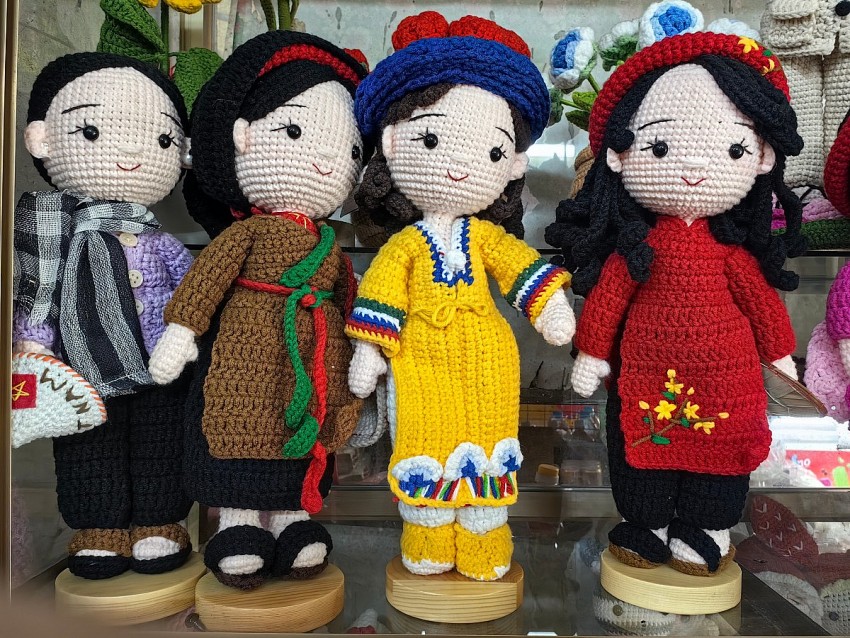 Các sản phẩm làm từ len của Công ty TNHH Thương mại Linhs Crochet . Ảnh: Duy Tùng