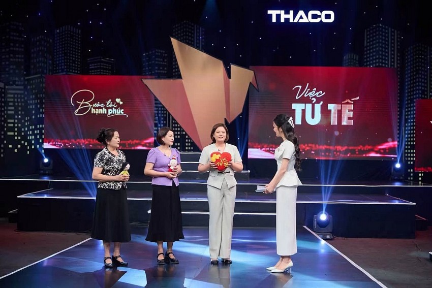 Người phụ nữ gieo mầm nhân ái từ xưởng đan len 'hạnh phúc'