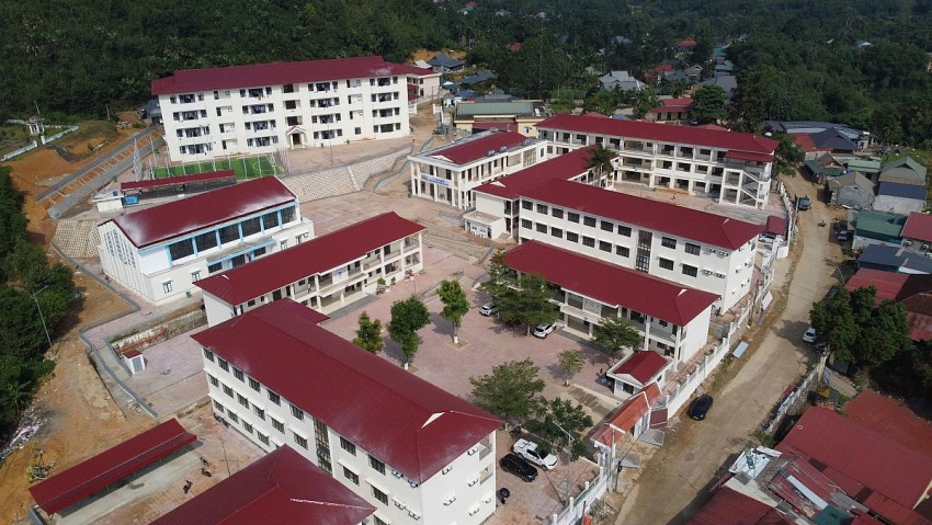 Trường Tiểu học và THCS Yên Khương 