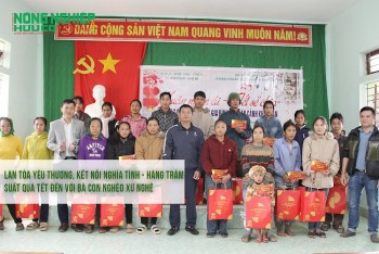 Lan tỏa yêu thương, kết nối nghĩa tình - Hàng trăm suất quà Tết đến với bà con nghèo xứ Nghệ